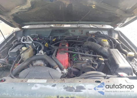 2000 Jeep Cherokee Sport from USA, damaged, VIN 1J4FF48S8YL242593